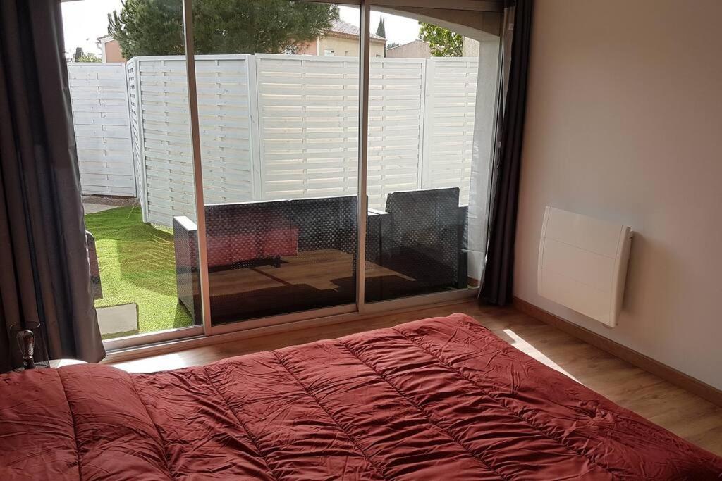 Joli Appartement 2 Chambres A Мартиг Екстериор снимка